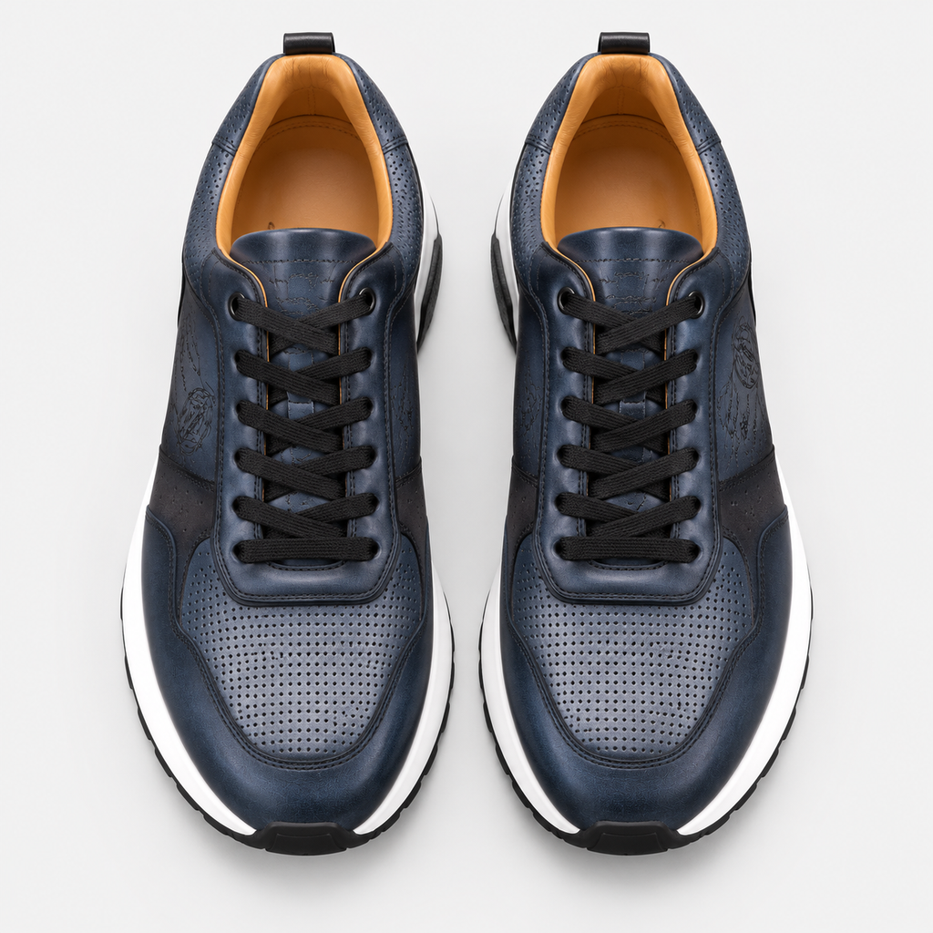 Sneaker Bleu daim semelle blanche