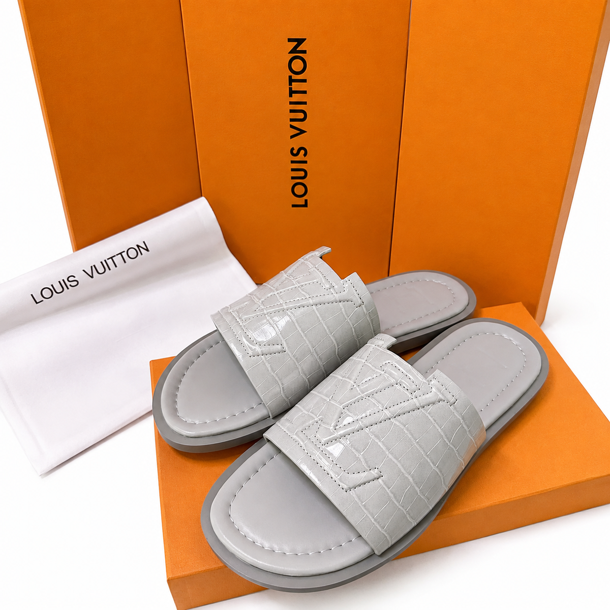 Claquette LV Gris