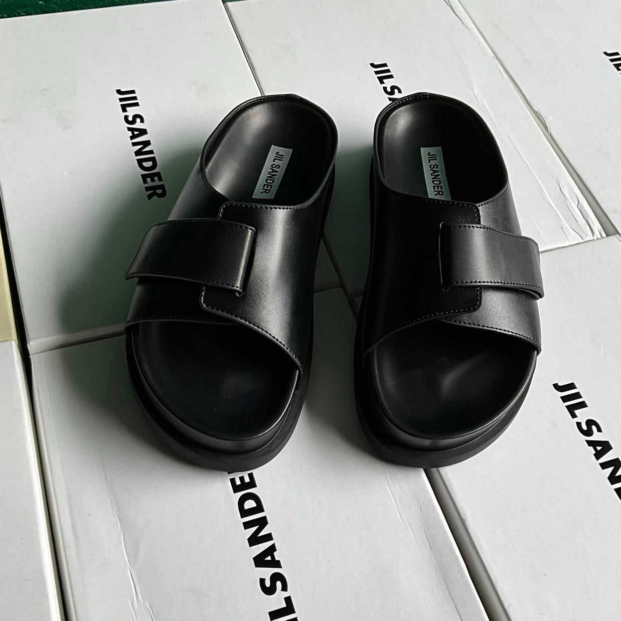 JS noir